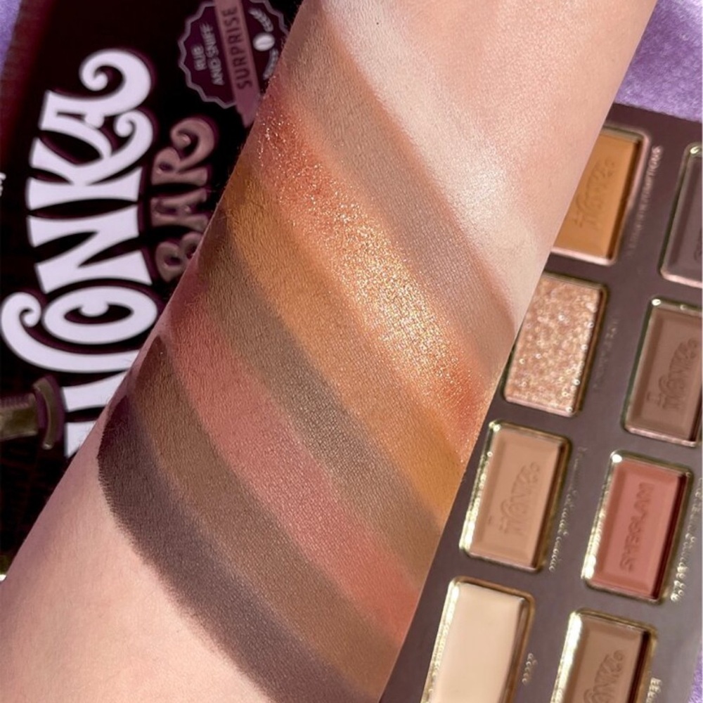 🍫New Willy Wonka SheGlam Créme Eyeshadow Palette w Wonka Eye Shadow Brush